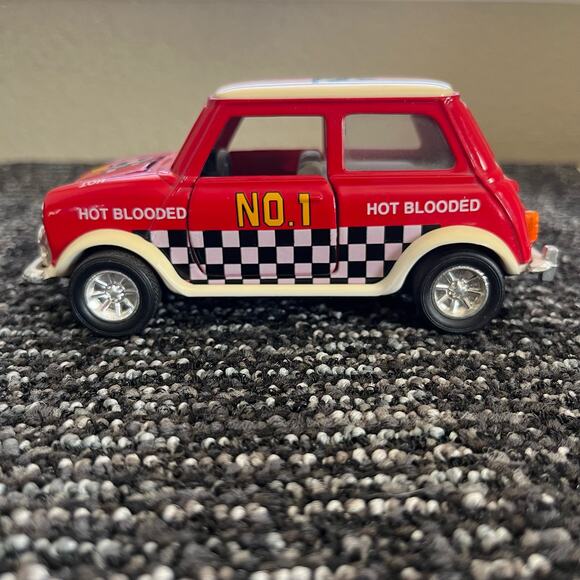 Mini Cooper Race Car Hot Blooded SS 5703 1/24 Diecast Opening Doors - Picture 3 of 13